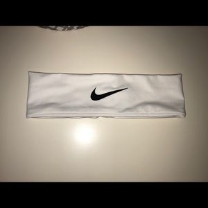 White nike headband